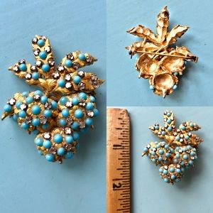 Vintage Gold Brooch Pin